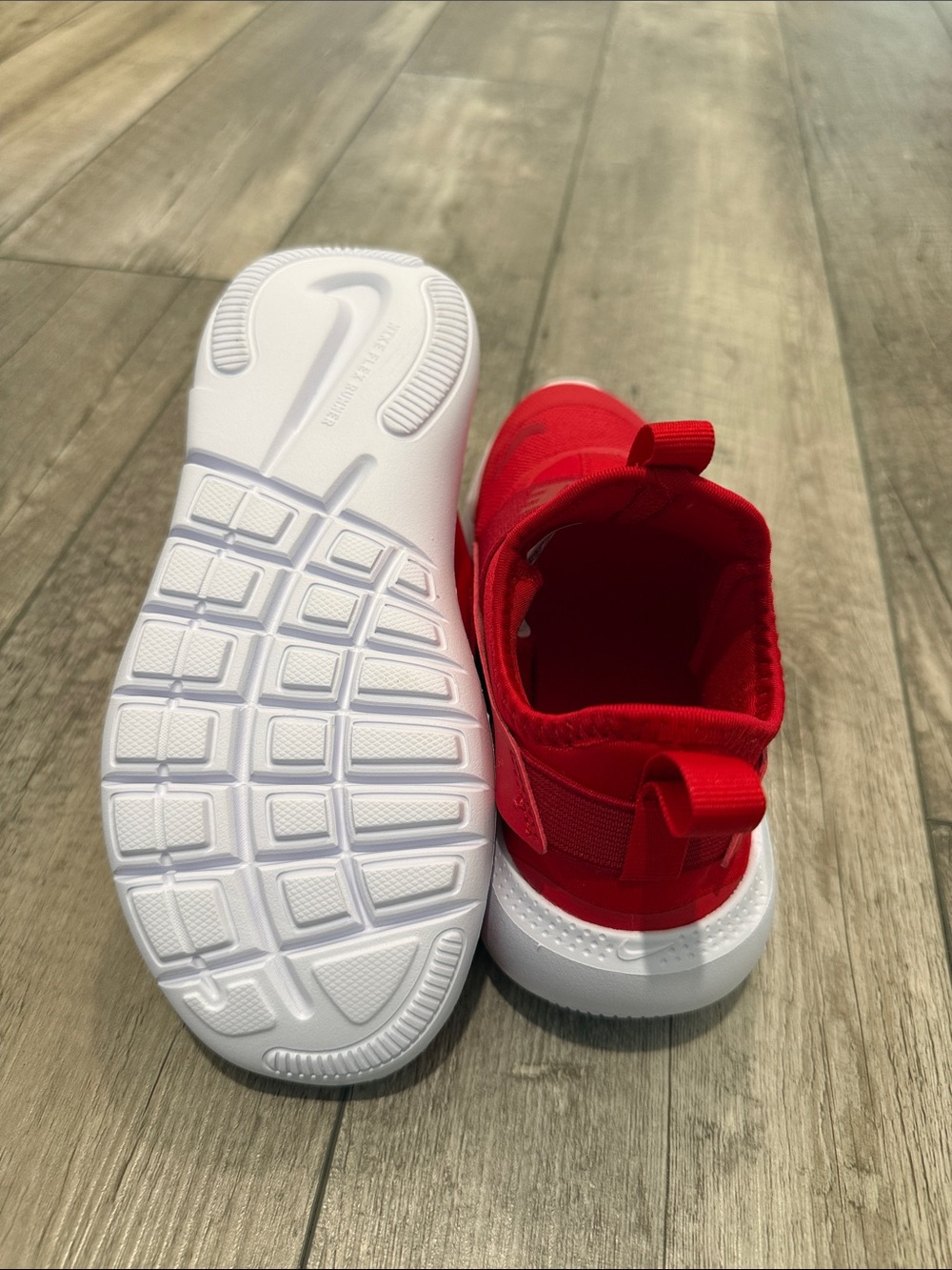 Nike Flex Runner 4 Kids Red White Slip-On Sneakers Size 2Y NEW - Picture 4 of 6